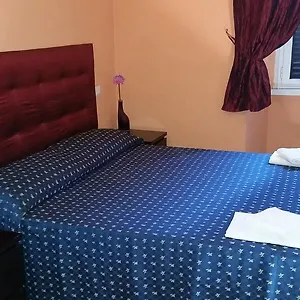 https://star-rooms.it-romehotels.com