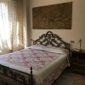 Bed & Breakfast La Lanterna Di Lida E Beppe, Pisa